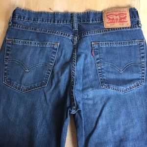 Never worn! Levi’s men’s 514 32x32